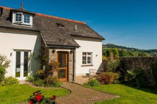 Cottage in Llangattock, Brecon Beacons - 1