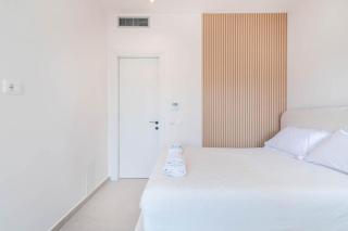 Golden Apartments Beachfront and Swimming Pool - Saranda - 3