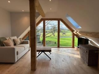 The Loft, 1 bed space with private parking - 4