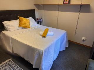 Gems at 1124 Pretorius - 9