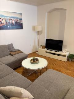 Boutique Room Kaja Walk to Old Town & Riva - 8