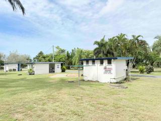 Bucasia Beachfront Caravan Resort - 3