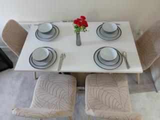 2 Bedrooms Flat in Surrey, 30 min to London - 2