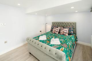 Roof Haven at Kensington Mews - 2