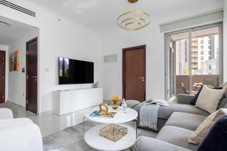 Frank Porter - The Residences 5 - 8