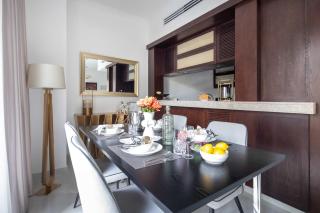 Frank Porter - The Residences 5 - 2