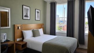 Park Hotel & Apartments - 9
