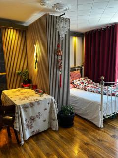 Spacious double bedroom in a shared apartment - 0