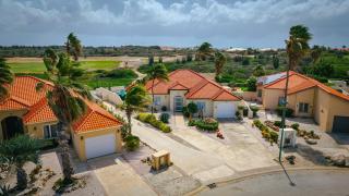 Luxurious 3BR Villa w Private Pool near Beach - 3
