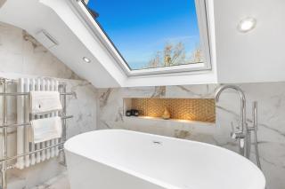 West Hampstead 3BR Family Duplex 3-Mins to Tube & Rail - 8