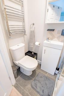 Luxury Studio Accommodation - 9