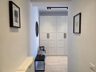 Victory Home 2-Room Apartment, Balcony & Parking - 7