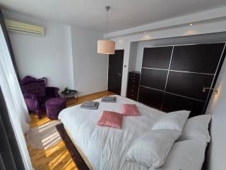 Simply The Best - Vitosha blvd - 8