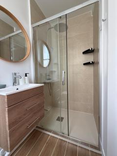 Versailles, 4-person ground-floor apartment - 2