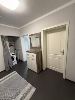 Modern, Fully Furnished 3-Room Apartment - 8