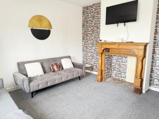 Affordable 6 Bed House Near Chatham Train Station - 4