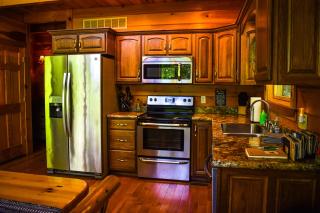 Secluded Cabin That Sleeps 12 with Loft Bunkhouse and Game Room including 86 inch TV - 2