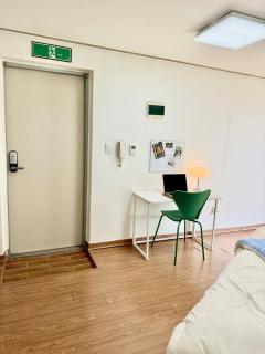 54Hongdae Station Area, Yeonnam, Hongdae Street, 15 Minutes from Itaewon, Single Accommodation, Fully Furnished - 5