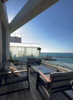 Penthouse With Jacuzzi on the Beach by Lime Luxe - 8