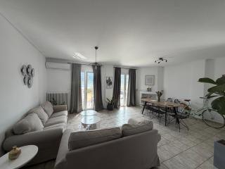 Athena's Sea View Apartment - 6