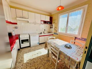 Soleil Levant - Grand appartement familial climatisé, terrasse & BBQ - 6