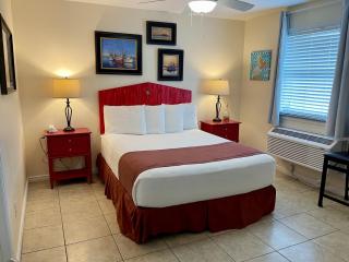 Beachgate Condo Suites and Hotel 523 condo - 7