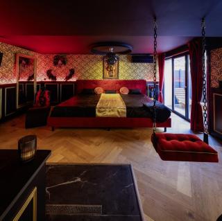 La Loge du Cabaret Love Room avec spa XXL - 8