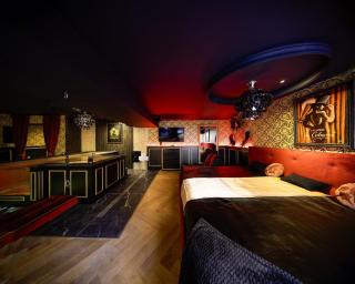 La Loge du Cabaret Love Room avec spa XXL - 2