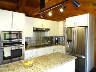 Beautiful Modern 4 BD Cabin 4km from Gillette - 8