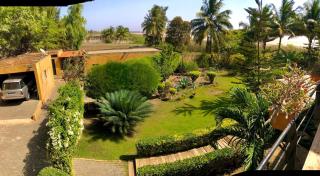 Villa Jean MALOUF,pieds dans le lac rose - 7