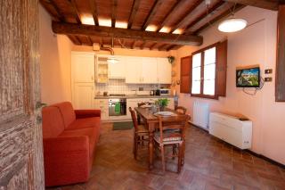 Tuscan Retreat AC, StarlinkWIFI, Pool and Parking - 2