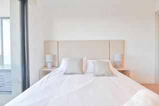 Chic & Cozy Apartment near Shopping del Sol - 4