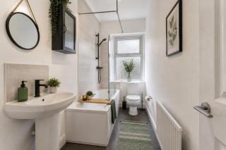 Contractor Stay J10 M65 — Sleeps 3 - 6