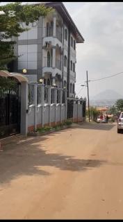 R&B, studios au goudron à Yaoundé-Nsimeyon, à 100m du collège Vogt - 3