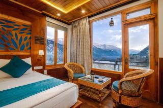 Snow Creek By JNS Hotels Fully Centrally Heated - 3