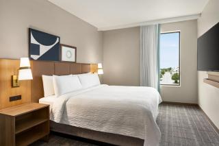 Staybridge Suites Detroit Woodhaven by IHG - 4