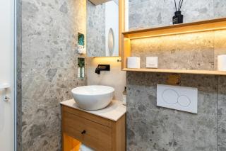 Waterfront Downtown suit and Spa - 4