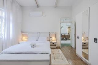 yaffo73-2BD-balcony-pirme location-7 guests-86sqm - 4