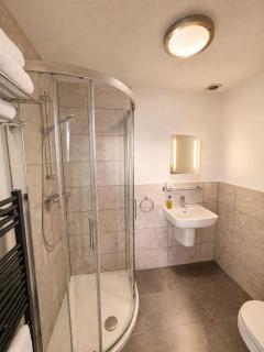The Lyncroft - 3