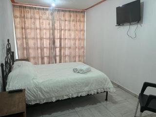Casa amplia 4 con 4 recamaras y 3 baños completos - 6