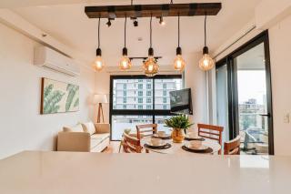 Large Apartment Just Steps from Shopping del Sol - 7
