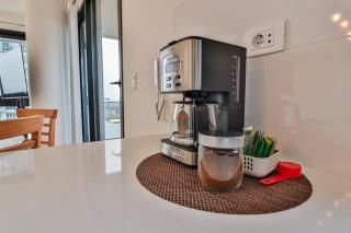 Large Apartment Just Steps from Shopping del Sol - 4