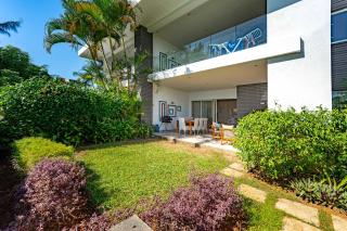 Coral Bay - Garden & Sea View Retreat by the Beach - 5