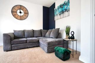 Cosy 5BR - Free WiFi - Parking - Netflix - Family Friendly - 0