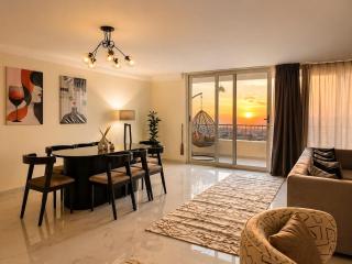 Exclusive 3BR Retreat Nile and Pyramids Views Maadi Prime location - 9