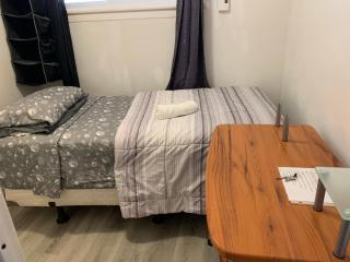 Private Room 200 meters to OttawaU - 6