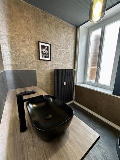 appartement rénové avec terrasse - 7