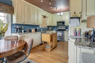 Monthly Stay Special! Cozy Cottage in Huntington - 5