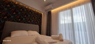 Cozy White House - Near Beach Private Jacuzzi - 5