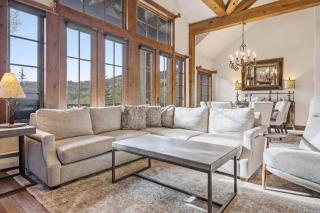 Quartermoon 1258 by East West Hospitality - 5